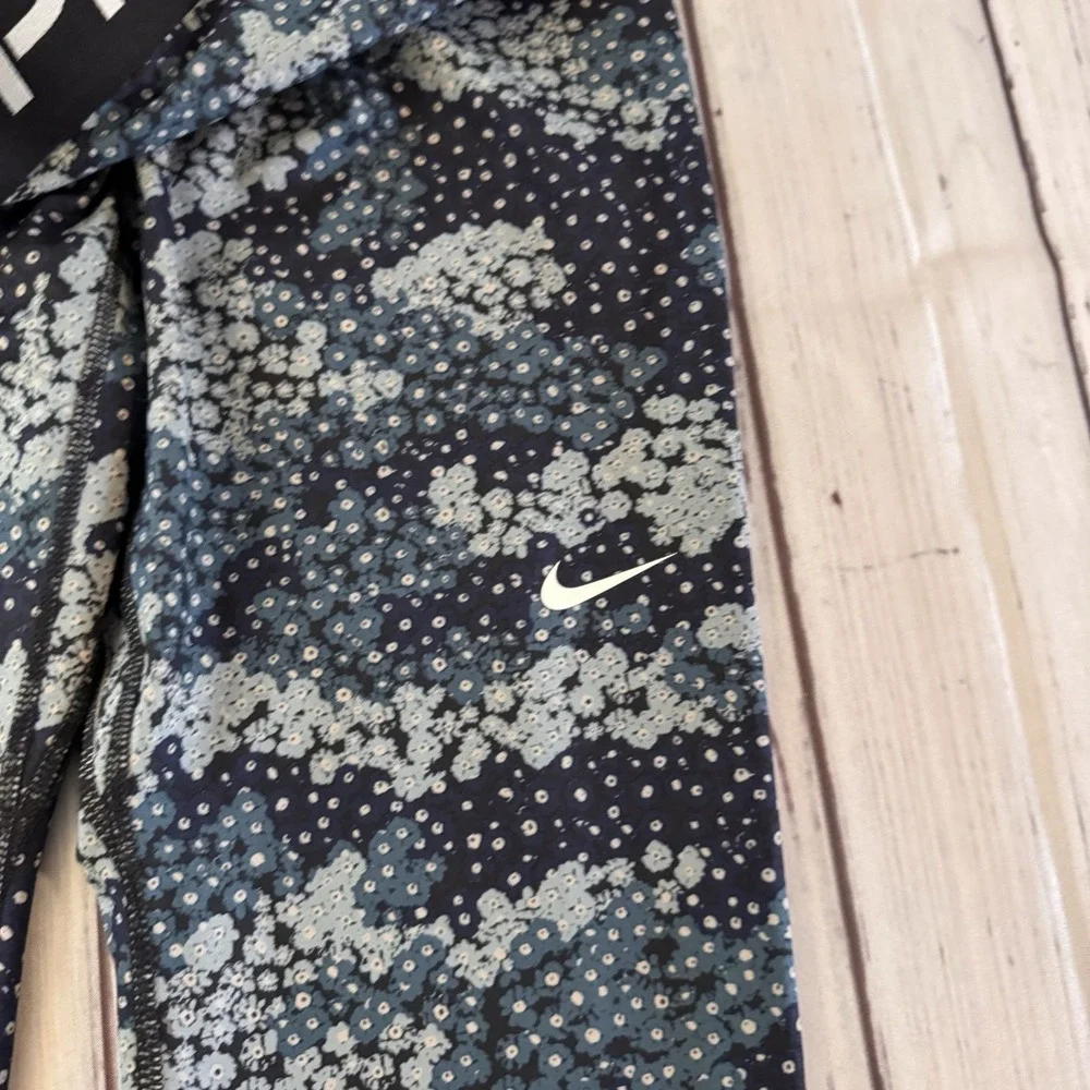 Nike Pro Dri-Fit Compression Leggings‎ Lot 2 M Floral & Camo Athletic Gym